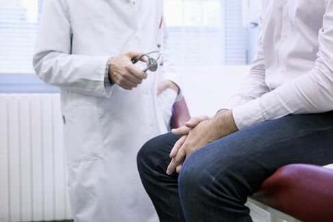 consultation avec un spécialiste de la prostatite
